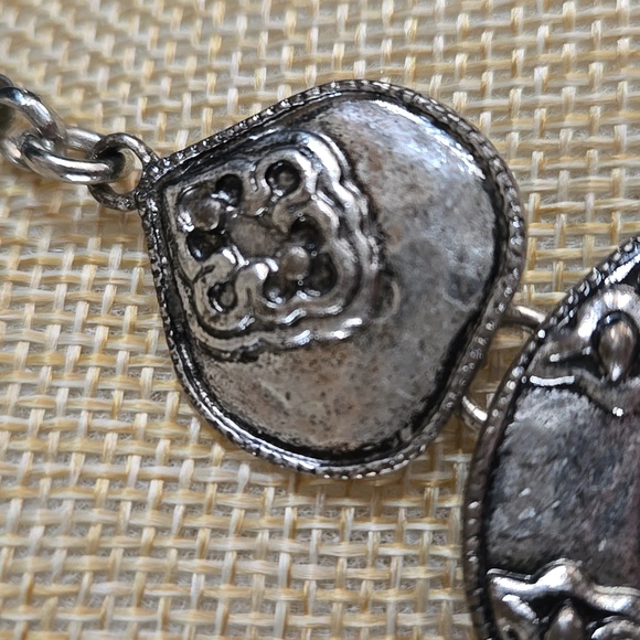 Chico's Silver Ornate Necklace. In Like New Condition. Gorgeous! - Picture 5 of 12